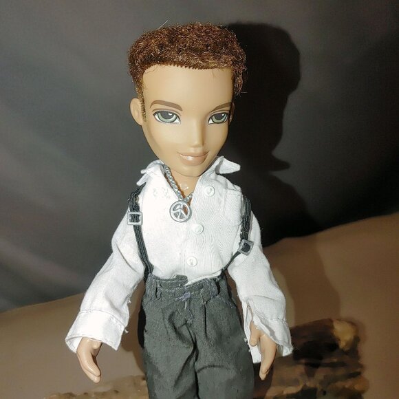 Dylan Doll Boyz MGA 2002 TM White Shirt Grey Pant HOT Red Boots Peace Necklace - Picture 3 of 6